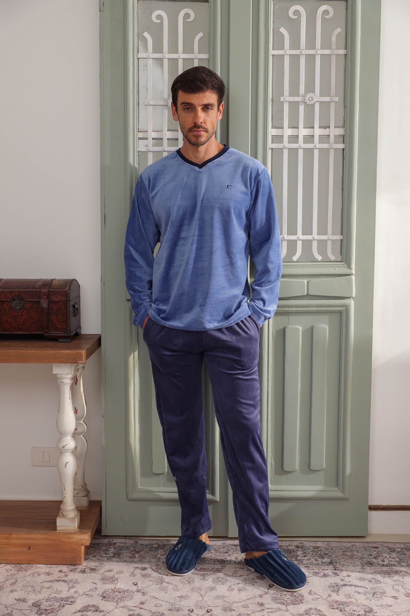 بيجاما قطيفه ساده رقبه سبعه