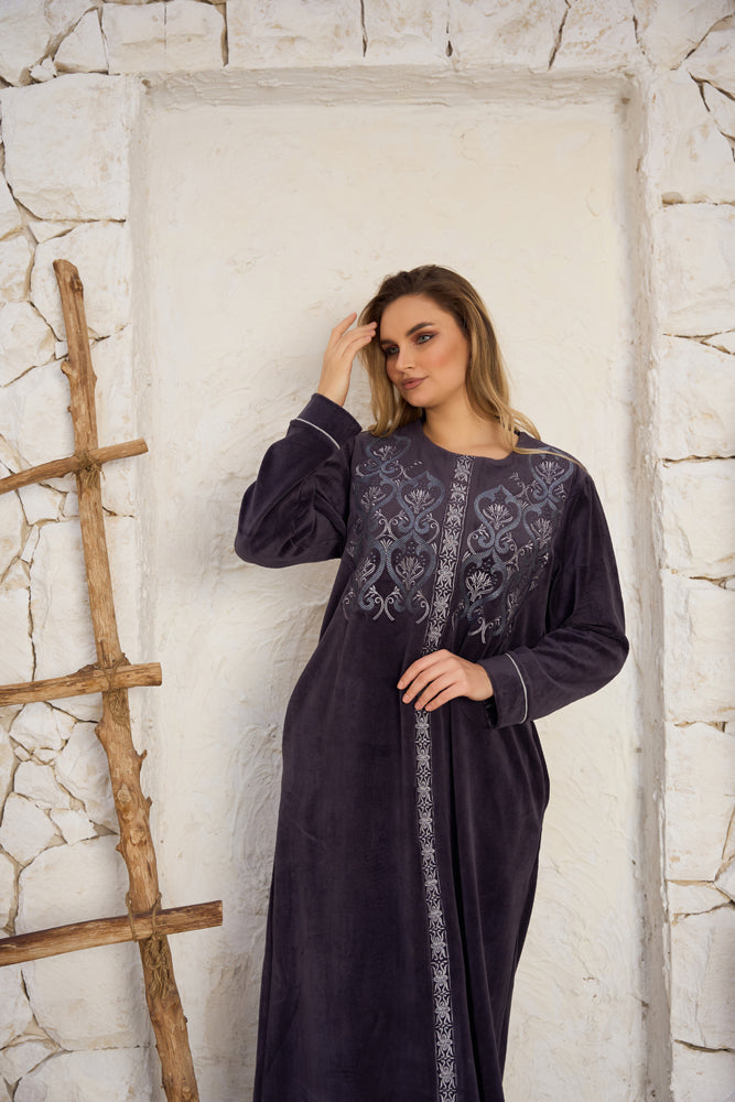 جلباب أستقبال مطرز بسوسته ف الضهر قطيفه