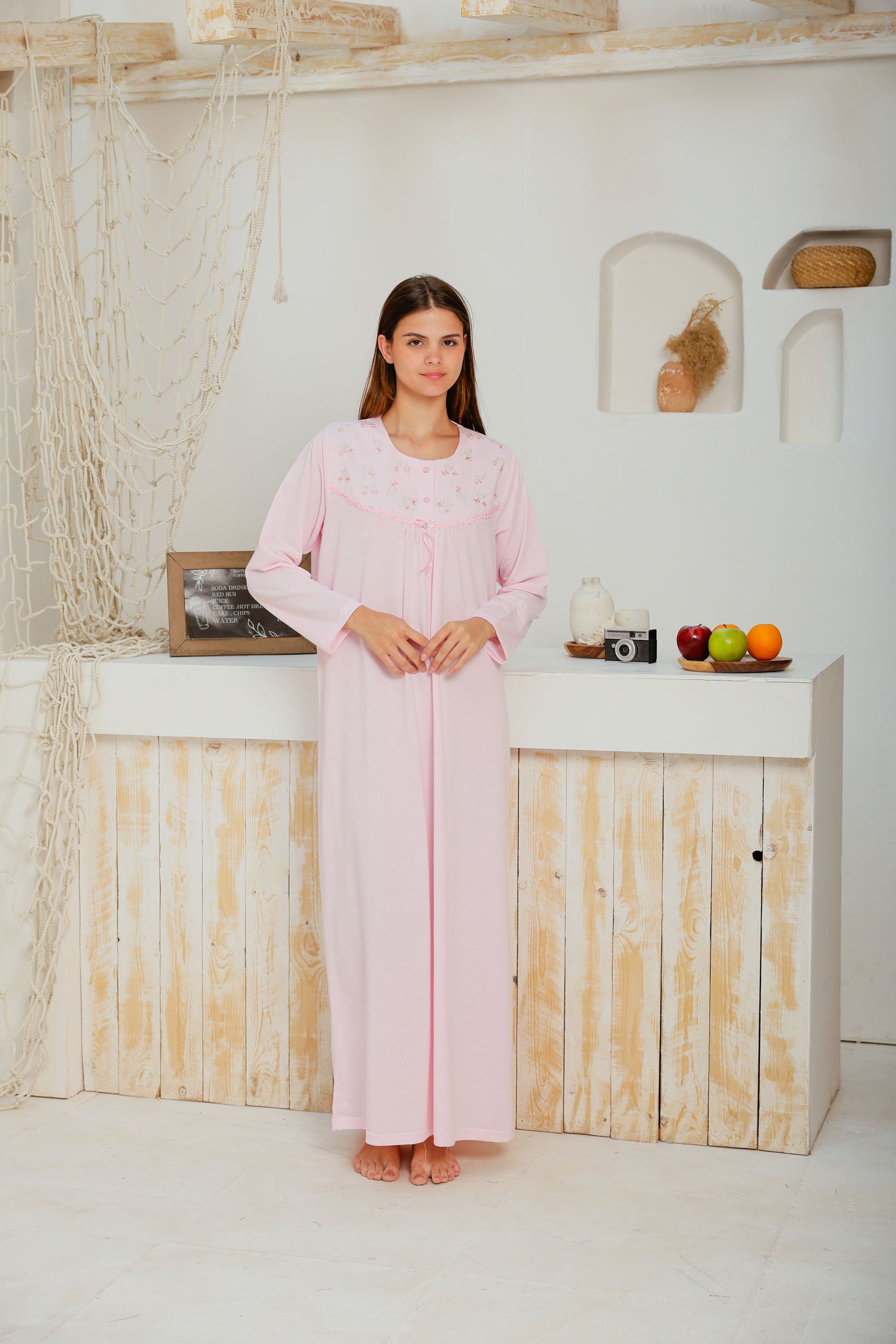 قميص حريمي بكم ساده مطرز ورده