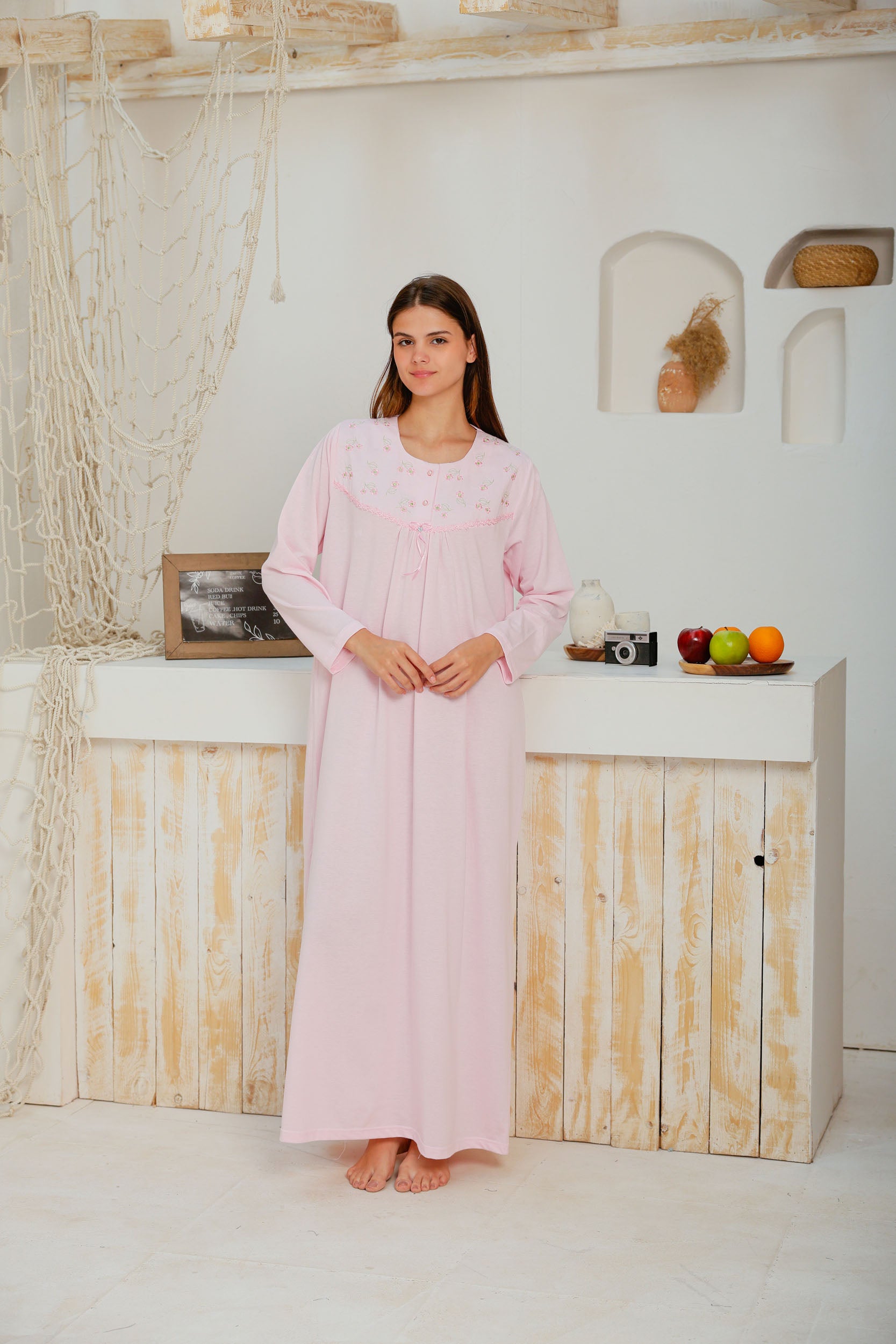 قميص حريمي بكم ساده مطرز ورده