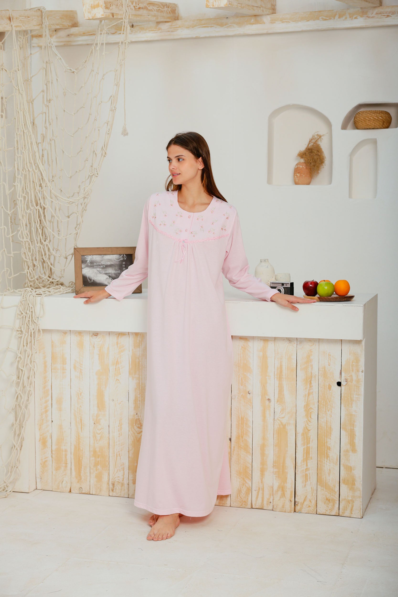 قميص حريمي بكم ساده مطرز ورده