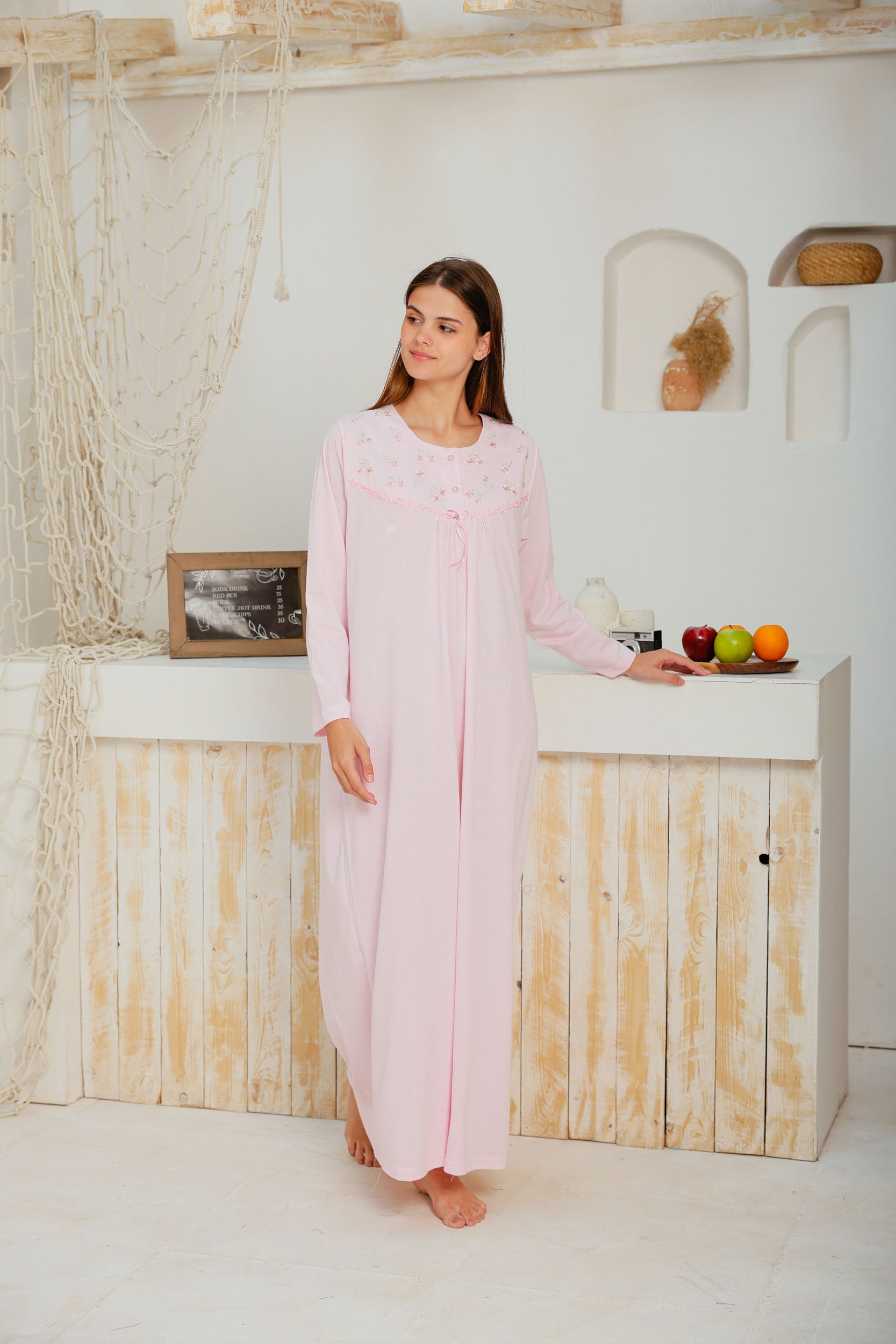 قميص حريمي بكم ساده مطرز ورده