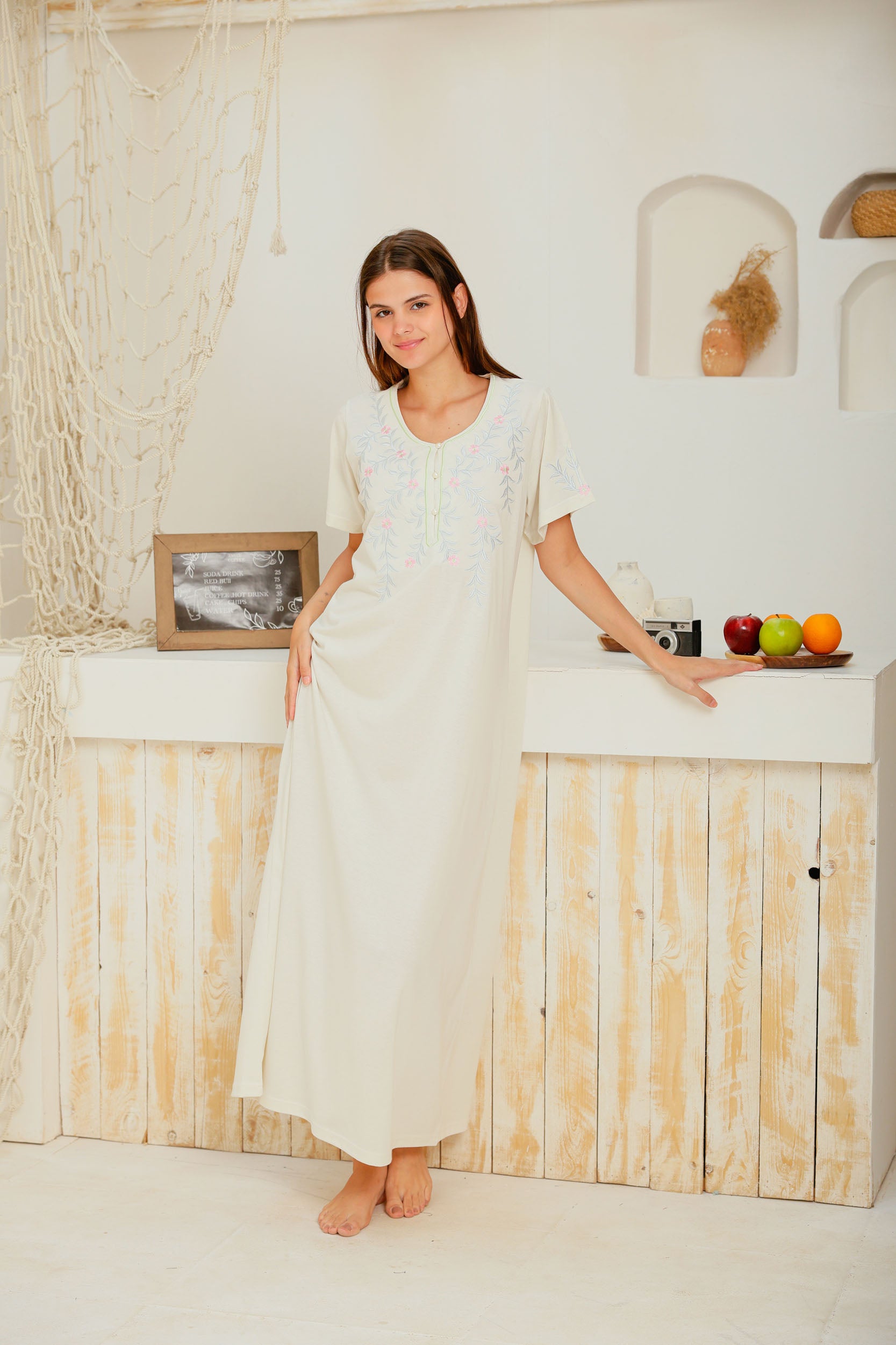 قميص نص كم ساده بنا وزراير مطرز فروع