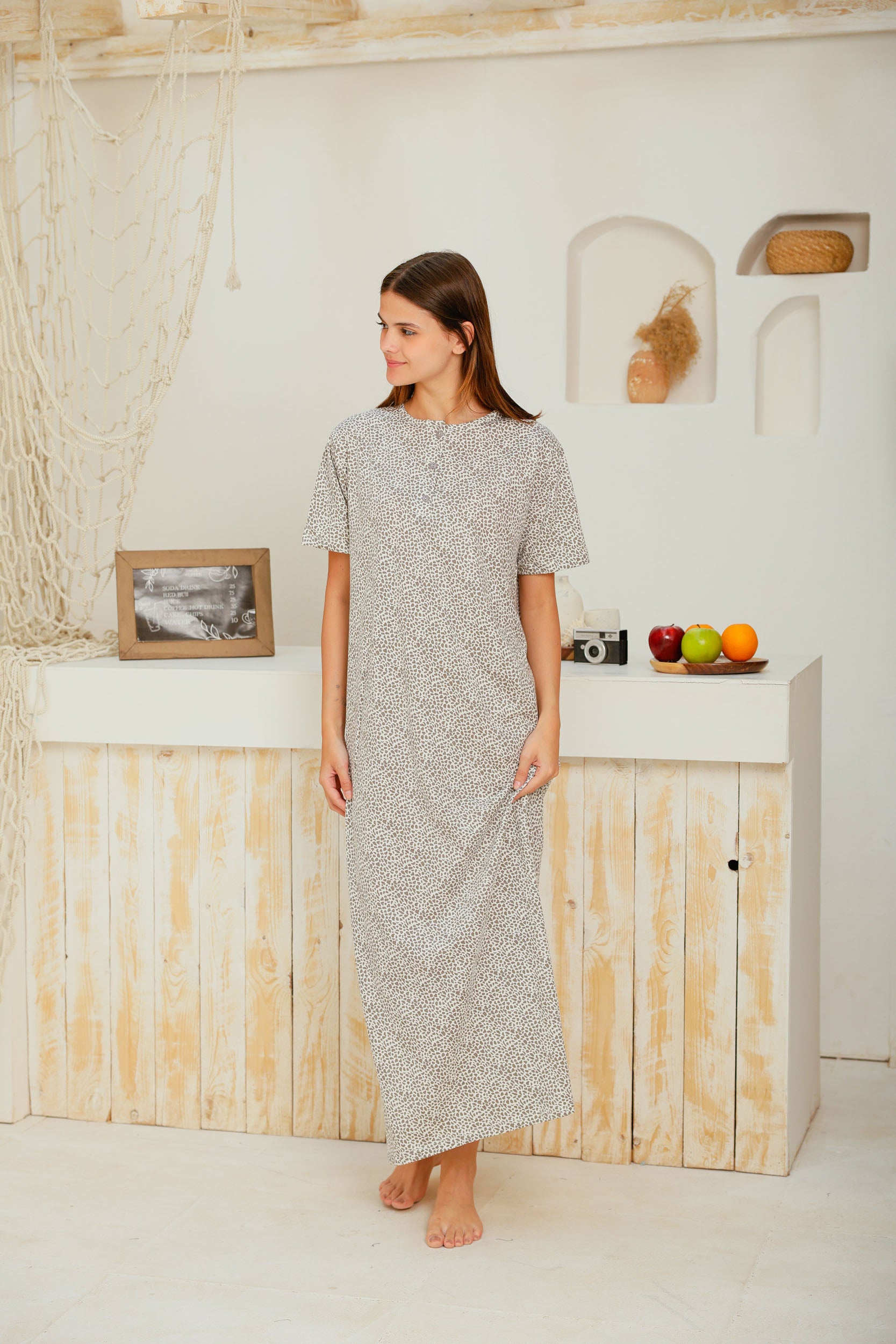 قميص نص كم مطبوع روتاري بزراير