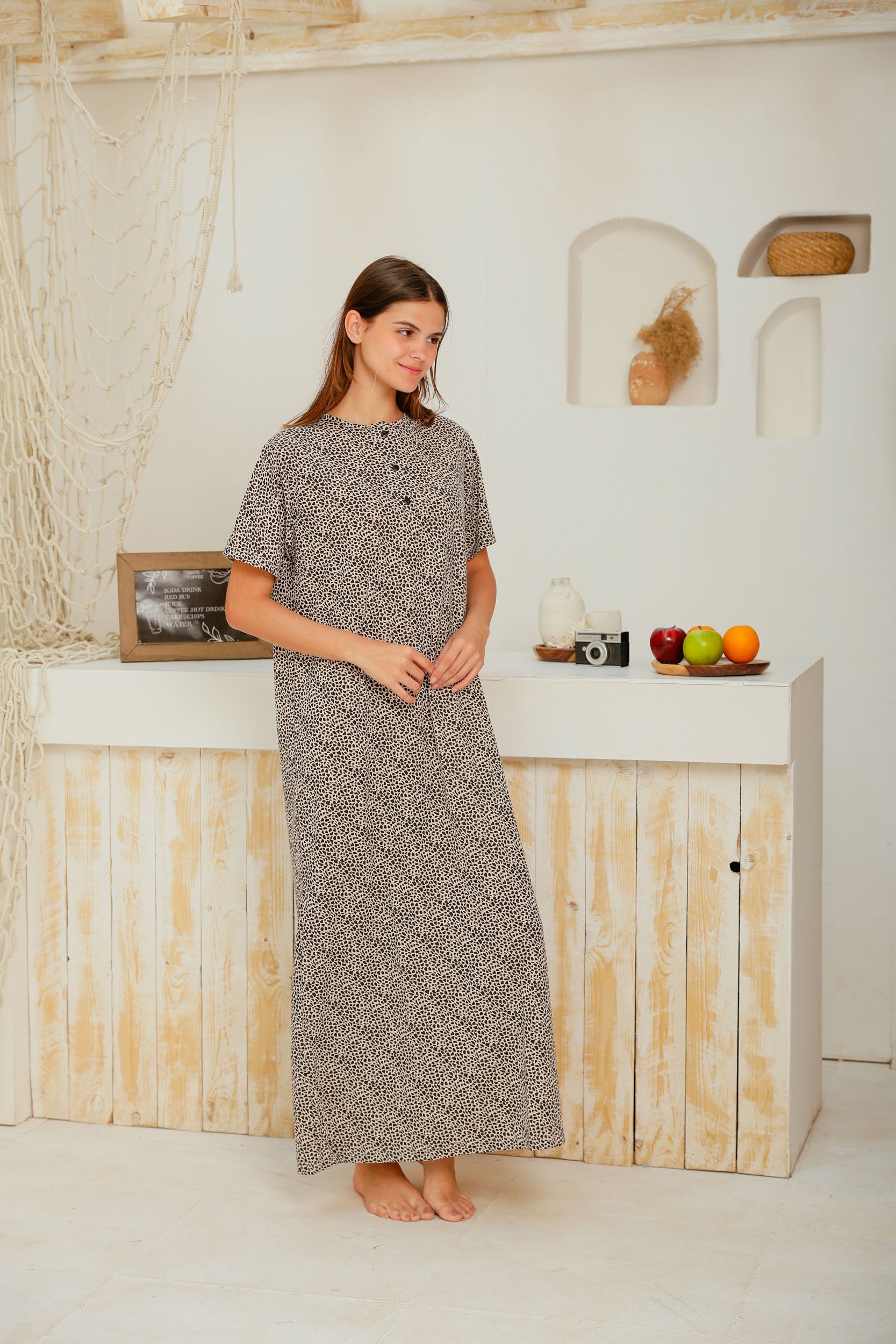 قميص نص كم مطبوع روتاري بزراير