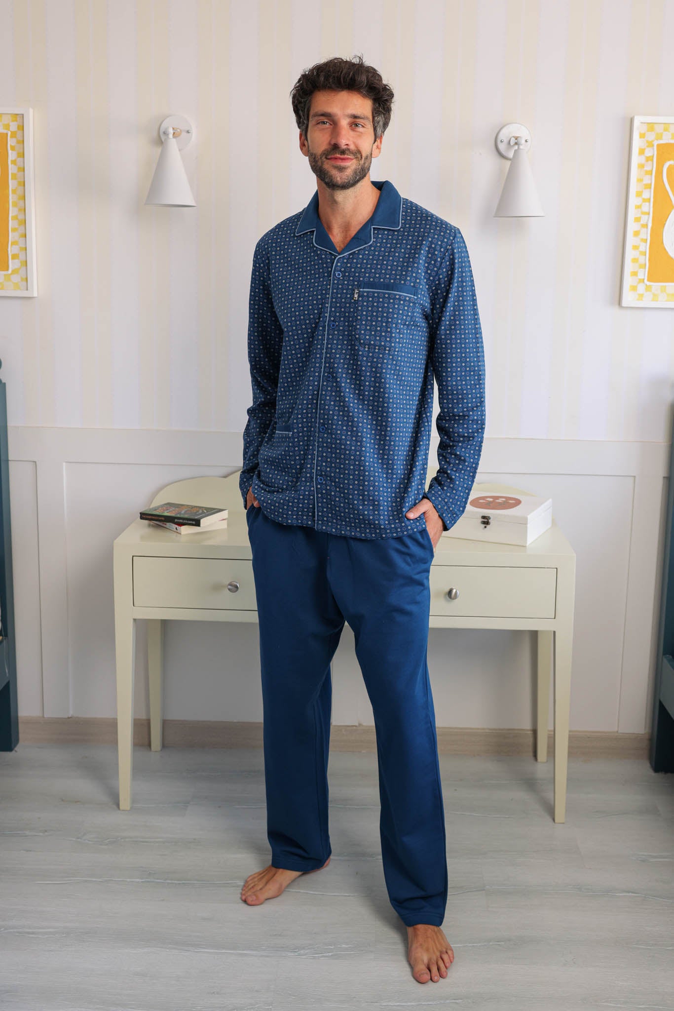 بيجاما رجالي ميلتون كلاسيك بزراير مطبوع
