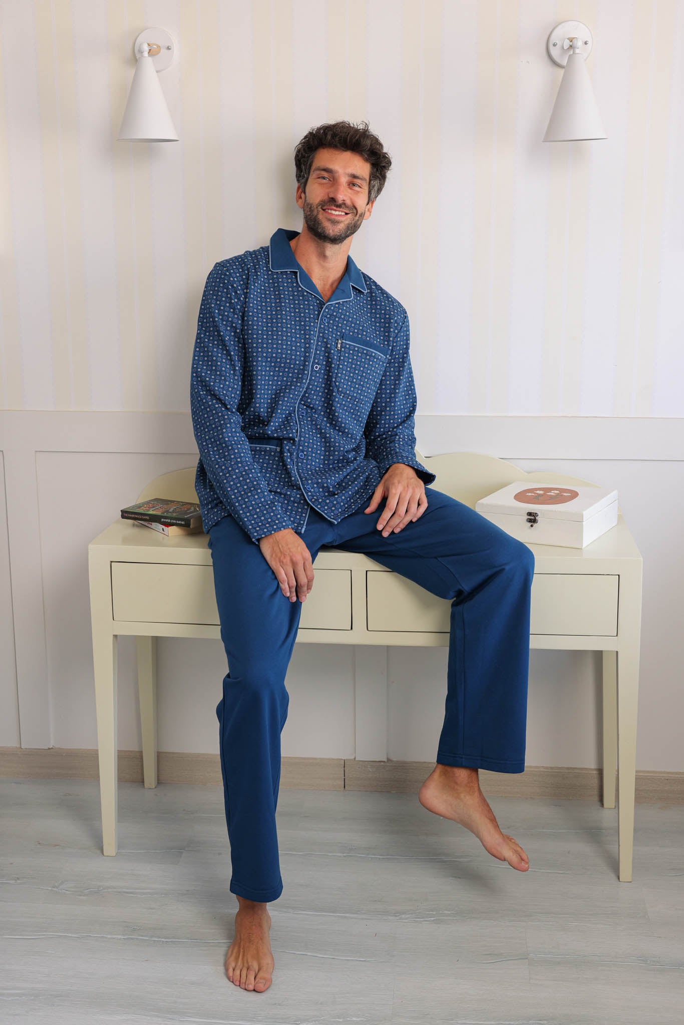 بيجاما رجالي ميلتون كلاسيك بزراير مطبوع