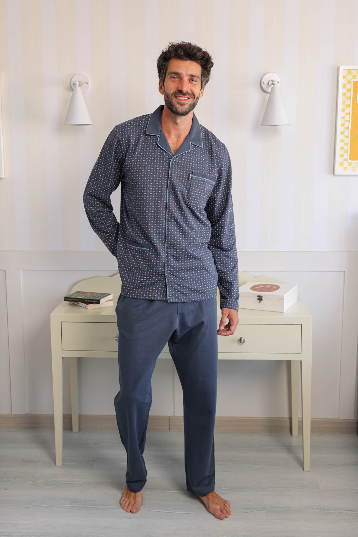 بيجاما رجالي ميلتون كلاسيك بزراير مطبوع