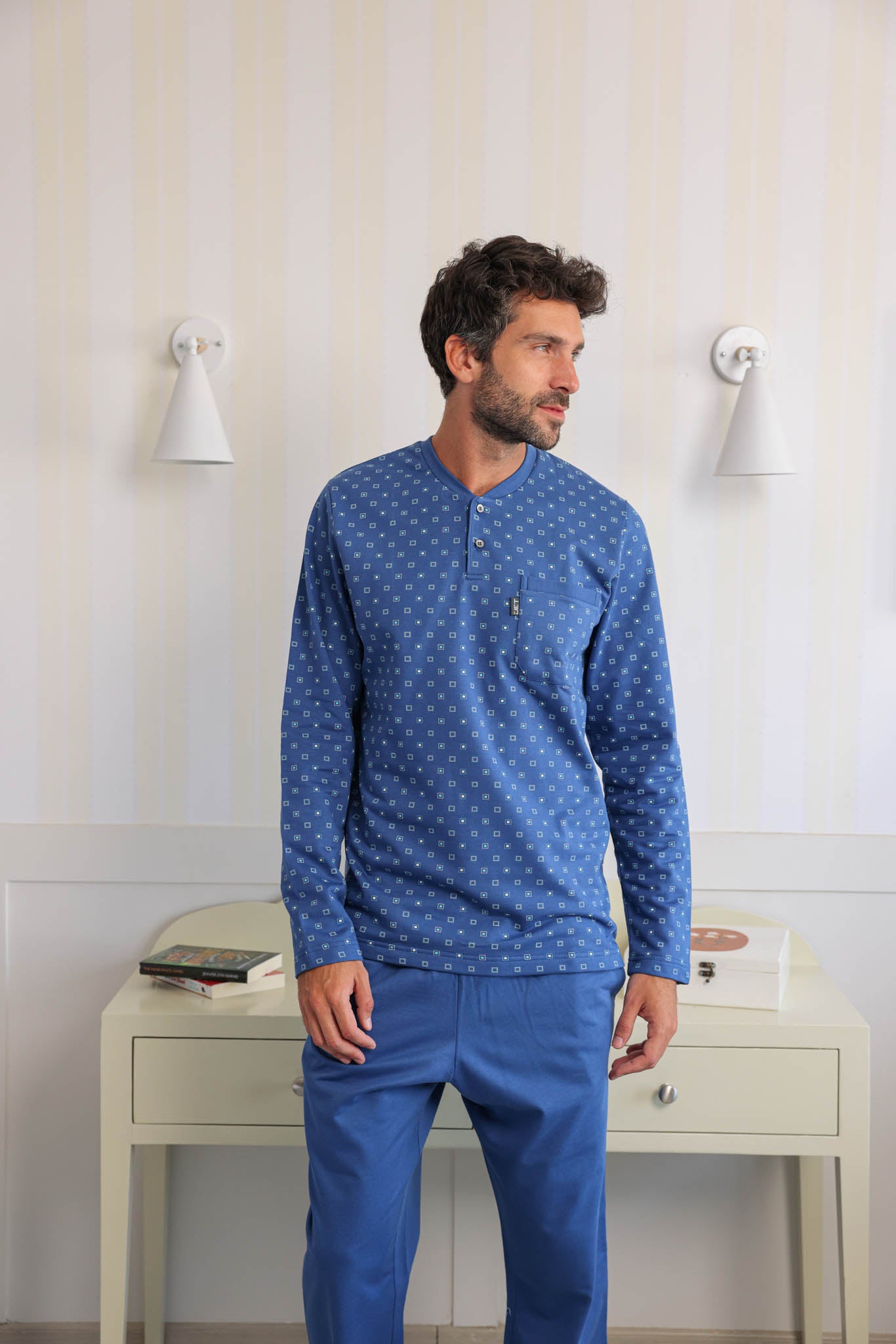 بيجاما ميلتون توب مطبوع روتاري بنطلون ساده