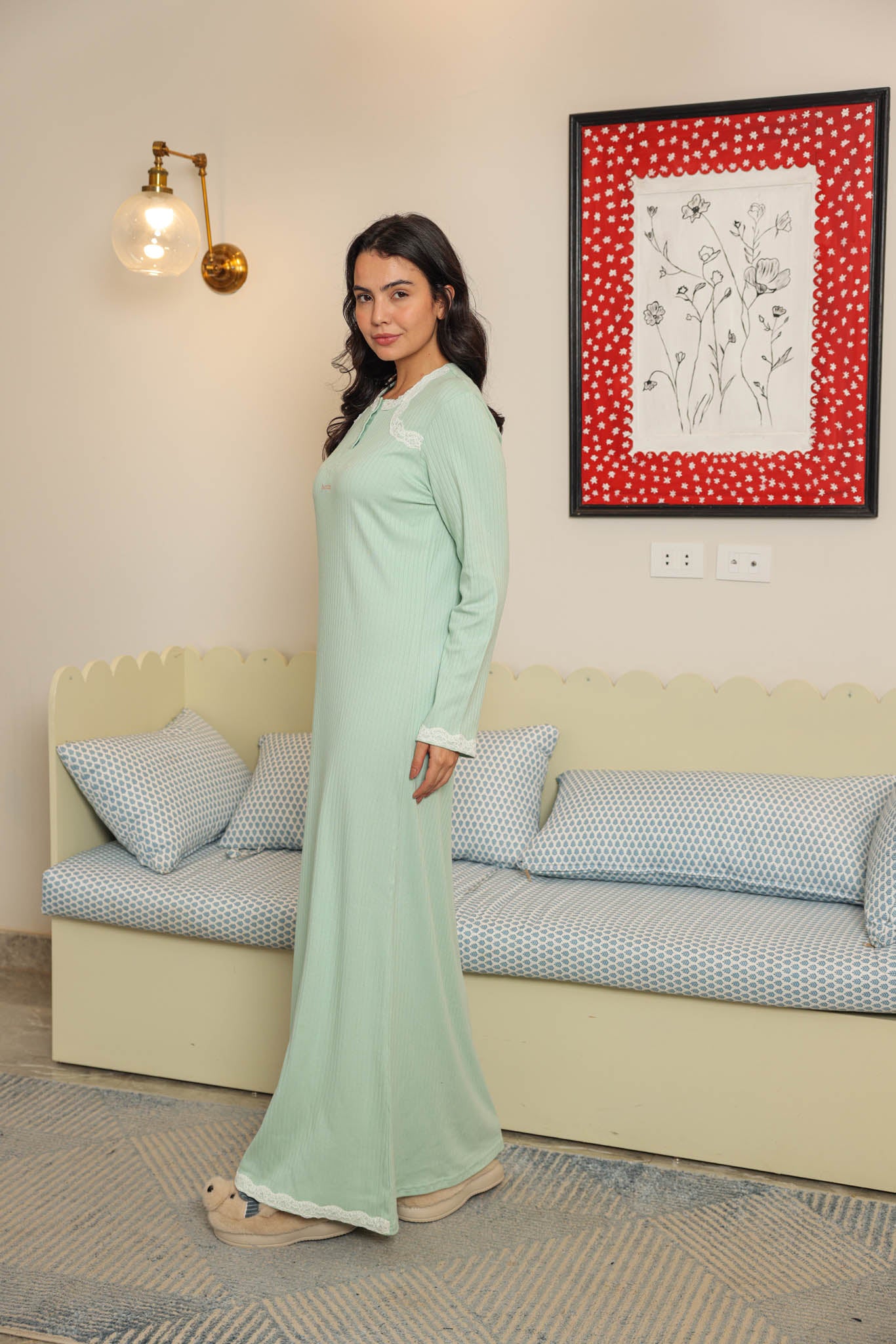 قميص بيت انترلوك مضلع بدانتيل