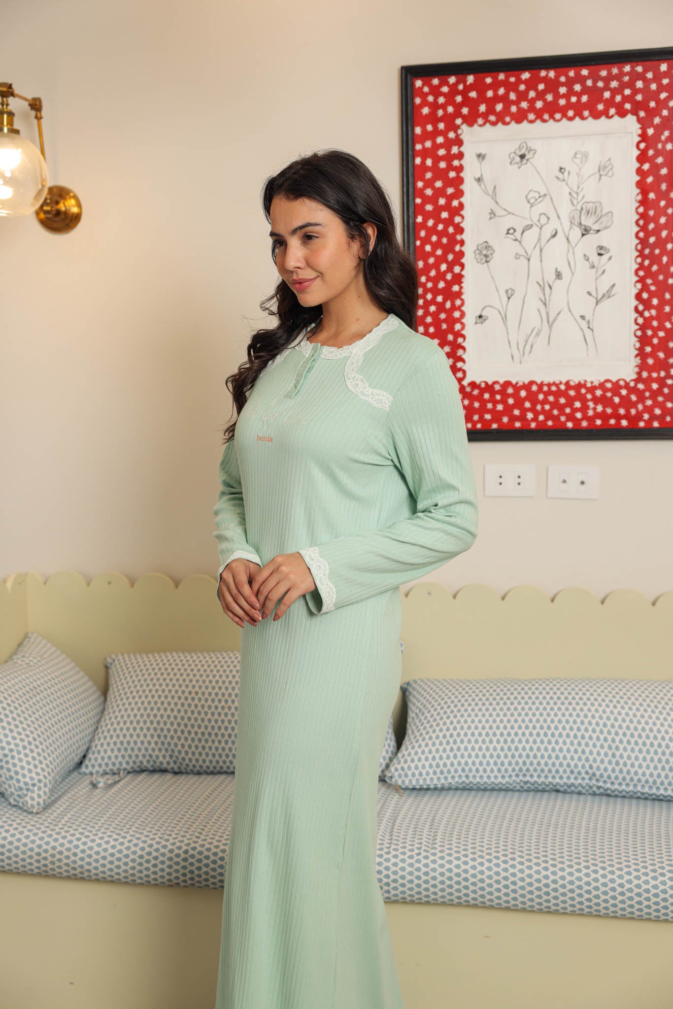 قميص بيت انترلوك مضلع بدانتيل