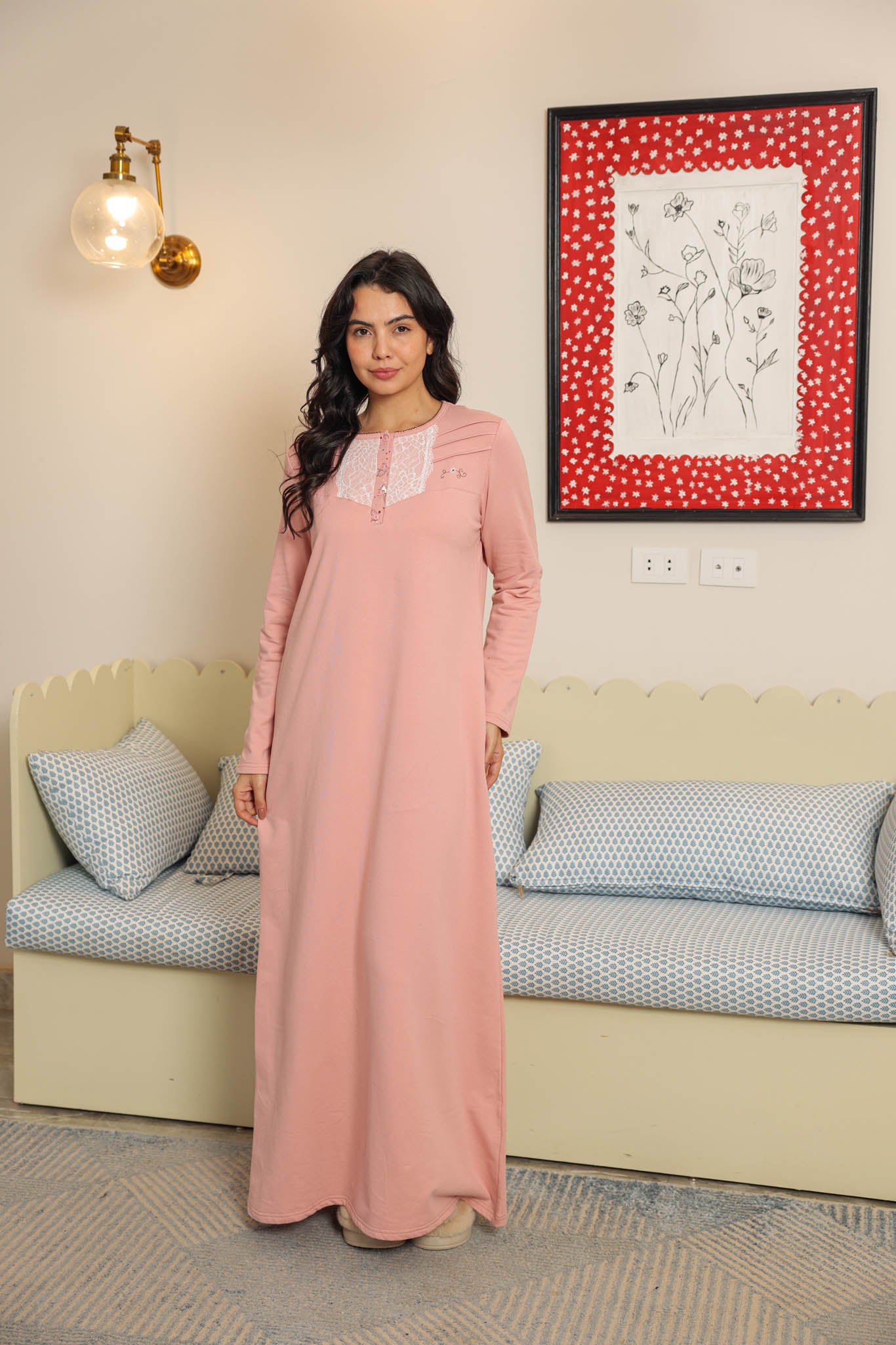 جلابيه شتوي ميلتون ساده بدانتيل علي الصدر