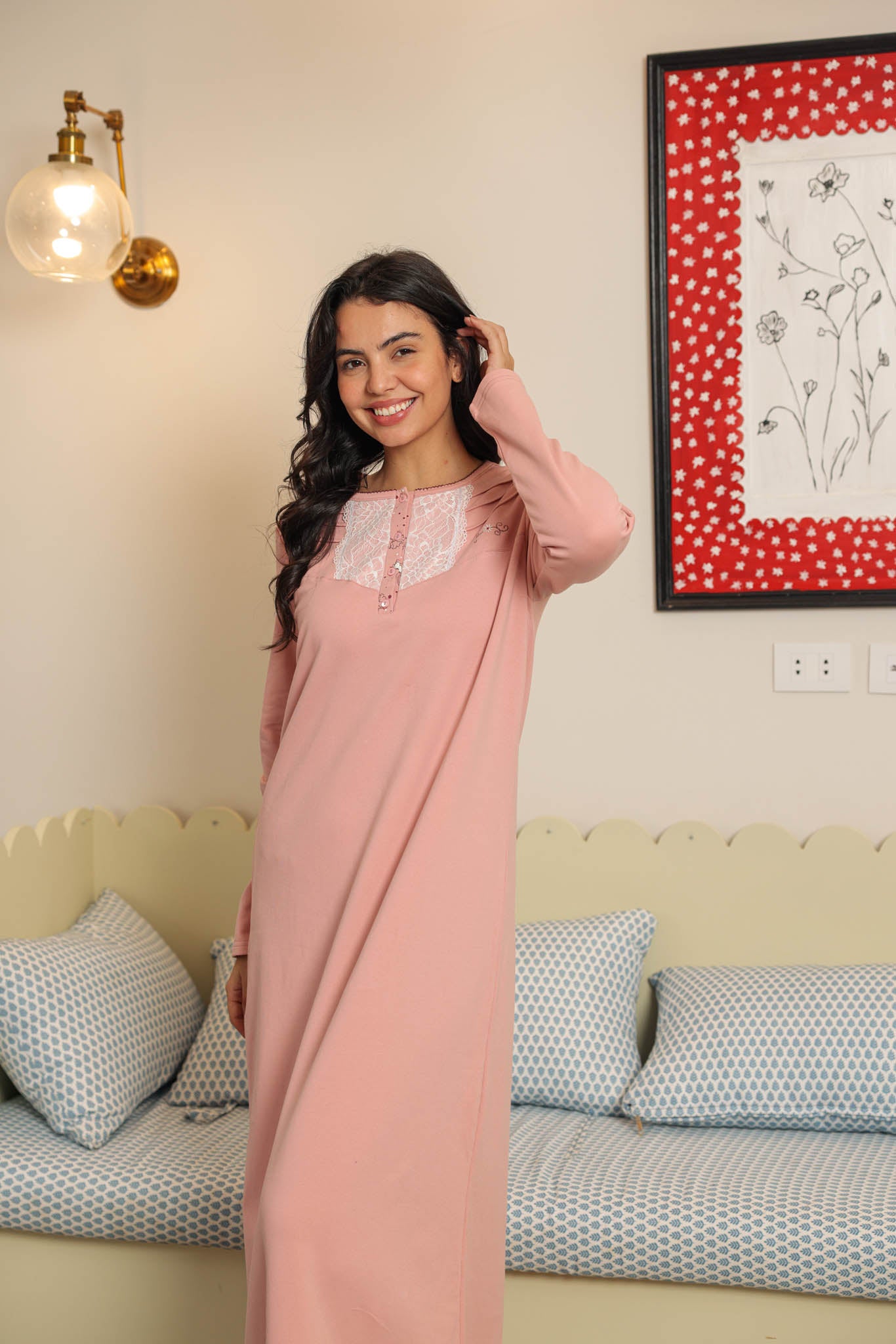 جلابيه شتوي ميلتون ساده بدانتيل علي الصدر