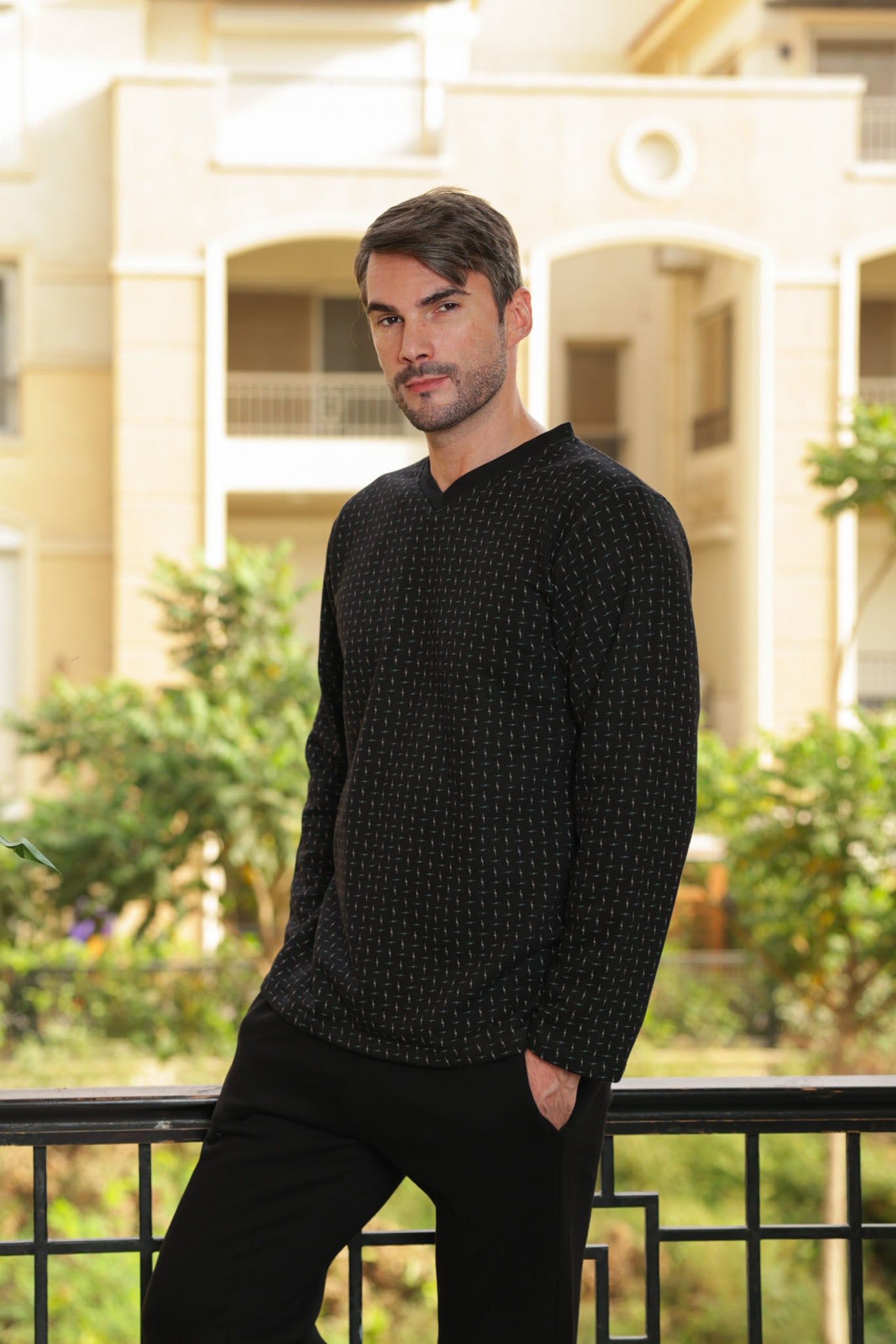 بيجاما ميلتون رقبه سبعه مطبوع روتاري بنطلون ساده