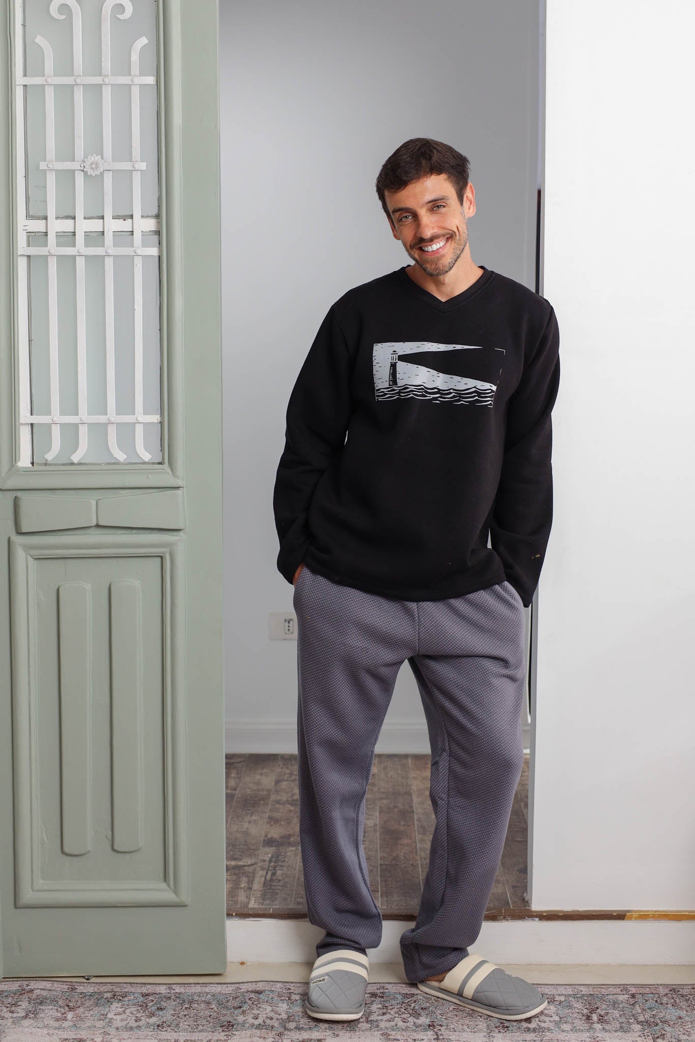 بيجاما ميلتون صدر مطبوع بنطلون روتاري