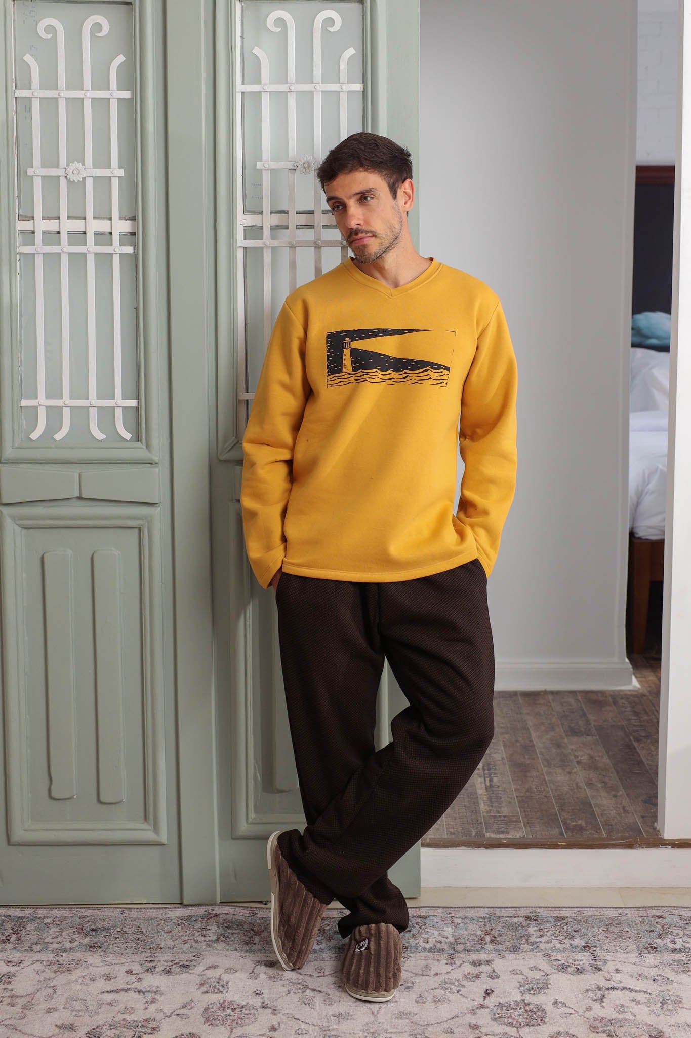 بيجاما ميلتون صدر مطبوع بنطلون روتاري