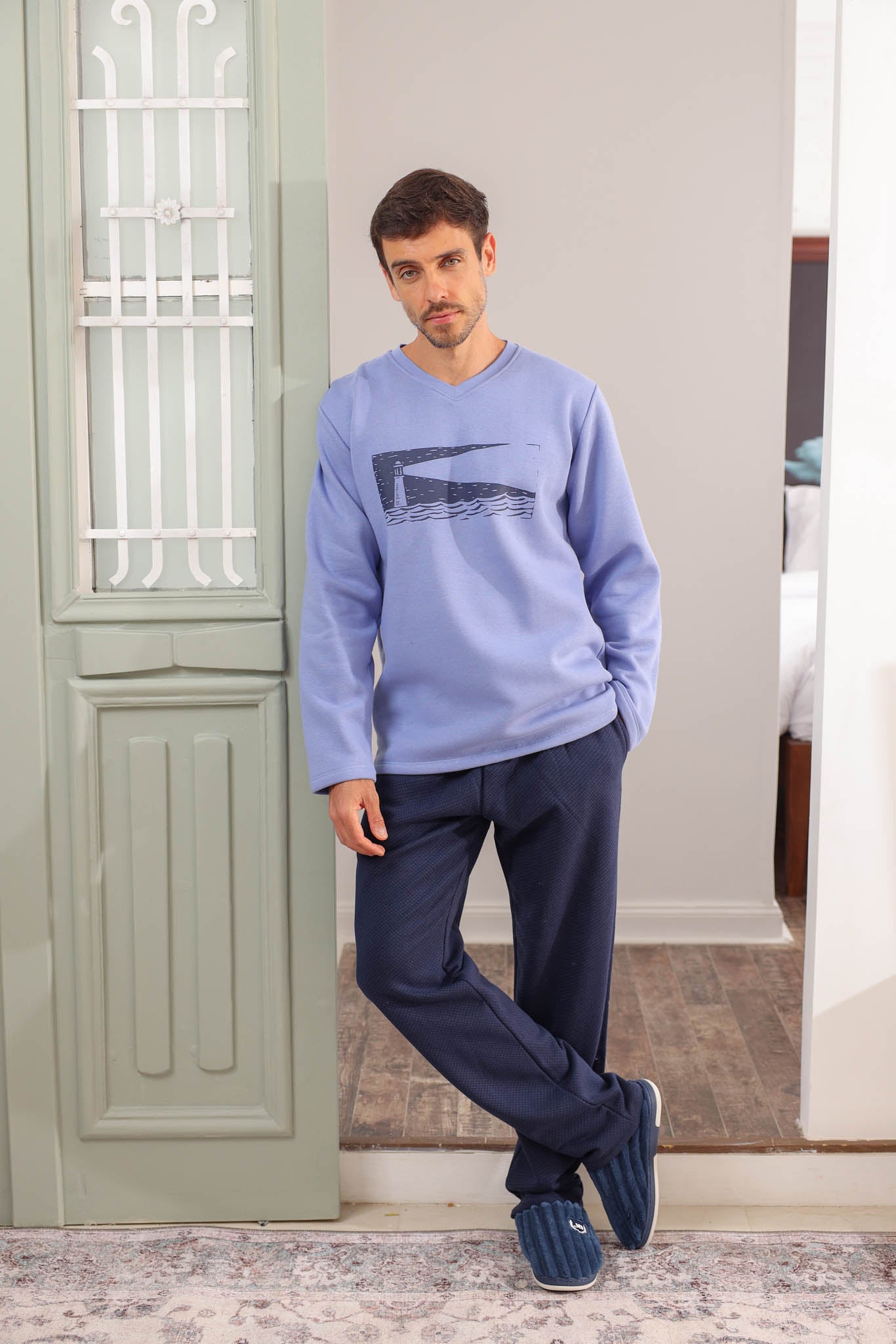 بيجاما ميلتون رقبه سبعه توب مطبوع بنطلون ساده