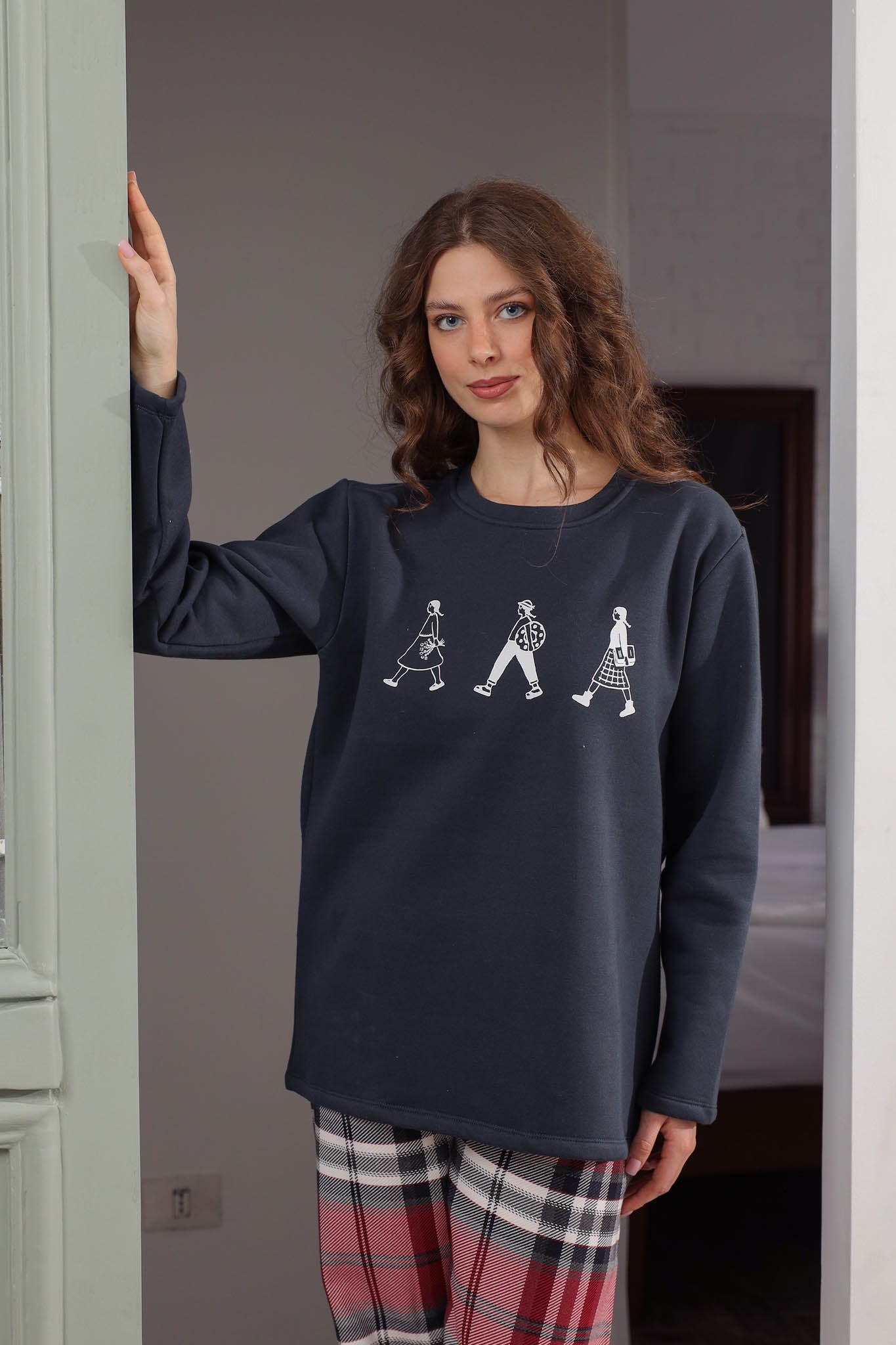 بيجاما ميلتون مطبوع بنطلون كاروهات