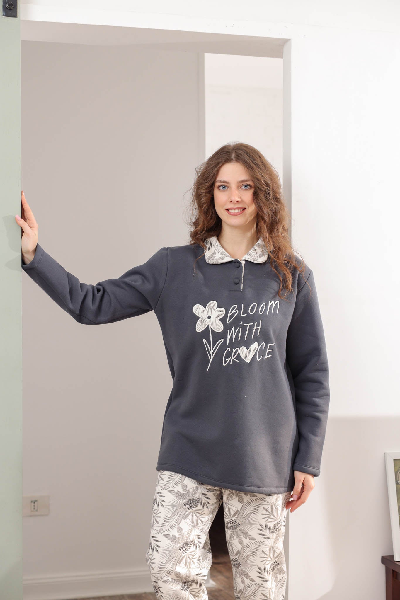 بيجاما ميلتون بلياقه بنطلون مطبوع