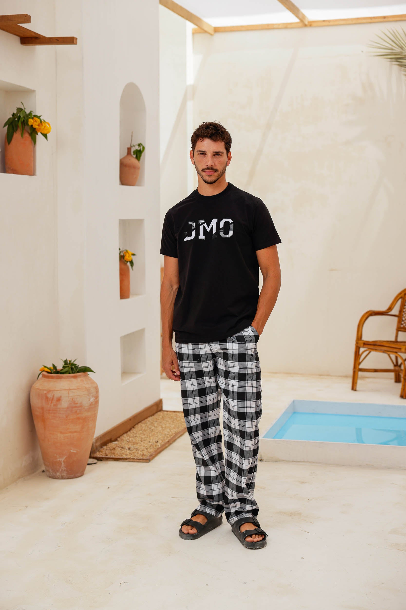 بيجاما نص كم تطريز DMO بنطلون كاروهات