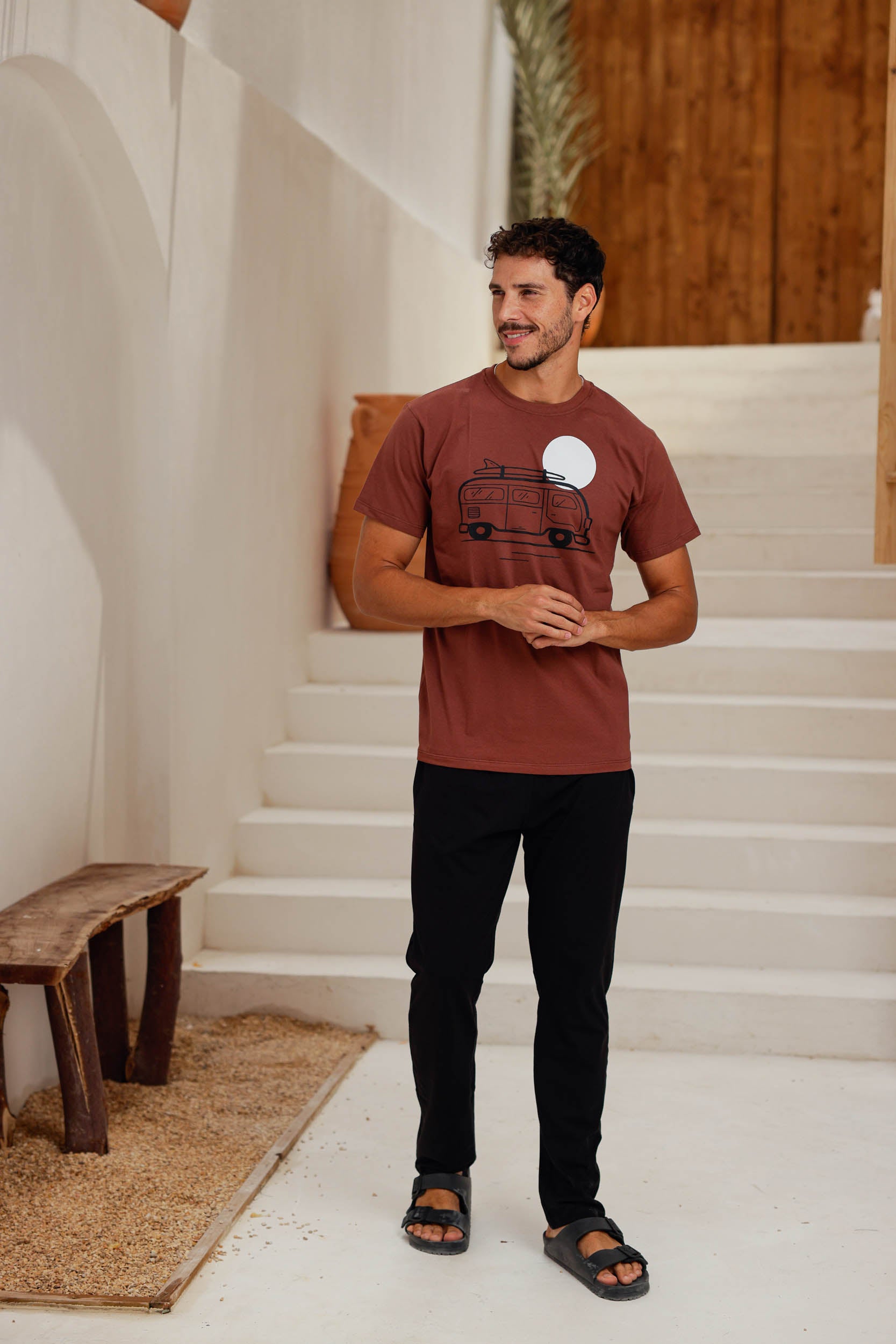 بيجاما نص كم مطبوع عربيه بنطلون ساده