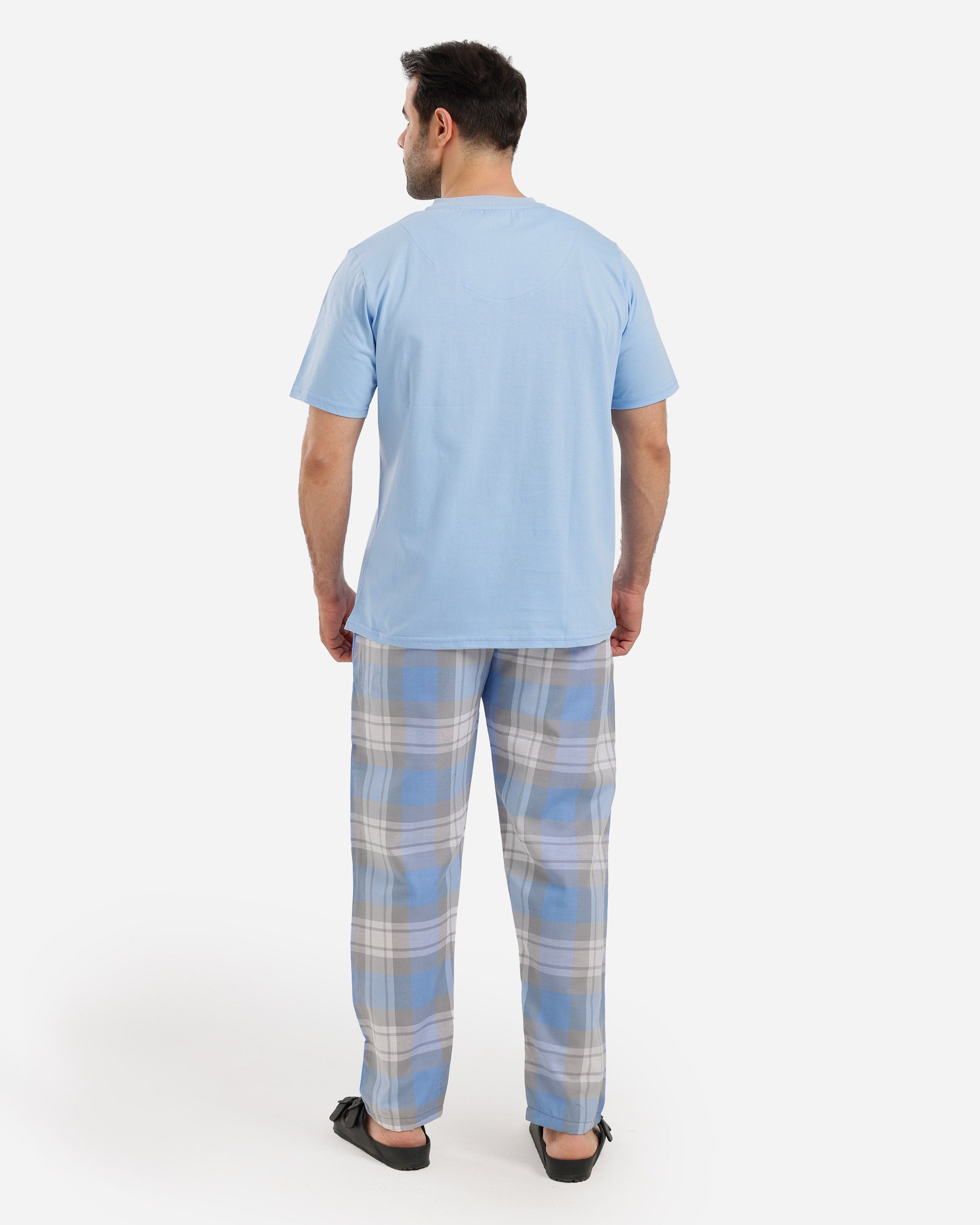 بيجاما نص كم بجيب ع الصدر بنطلون كاروهات