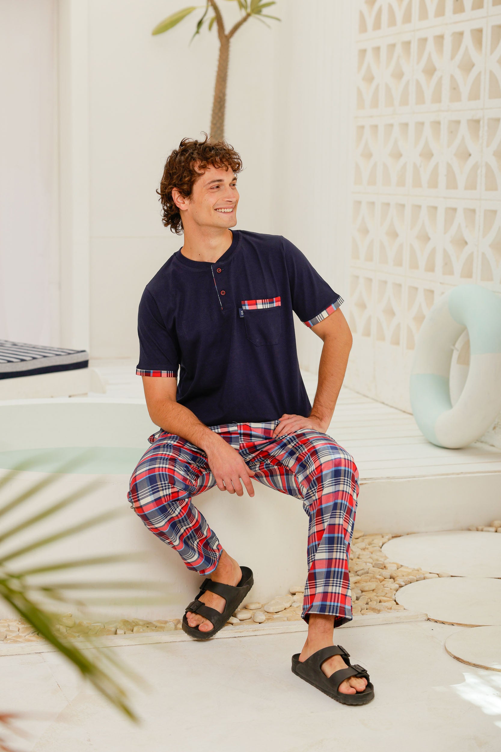 بيجاما نص كم بجيب ع الصدر بنطلون كاروهات