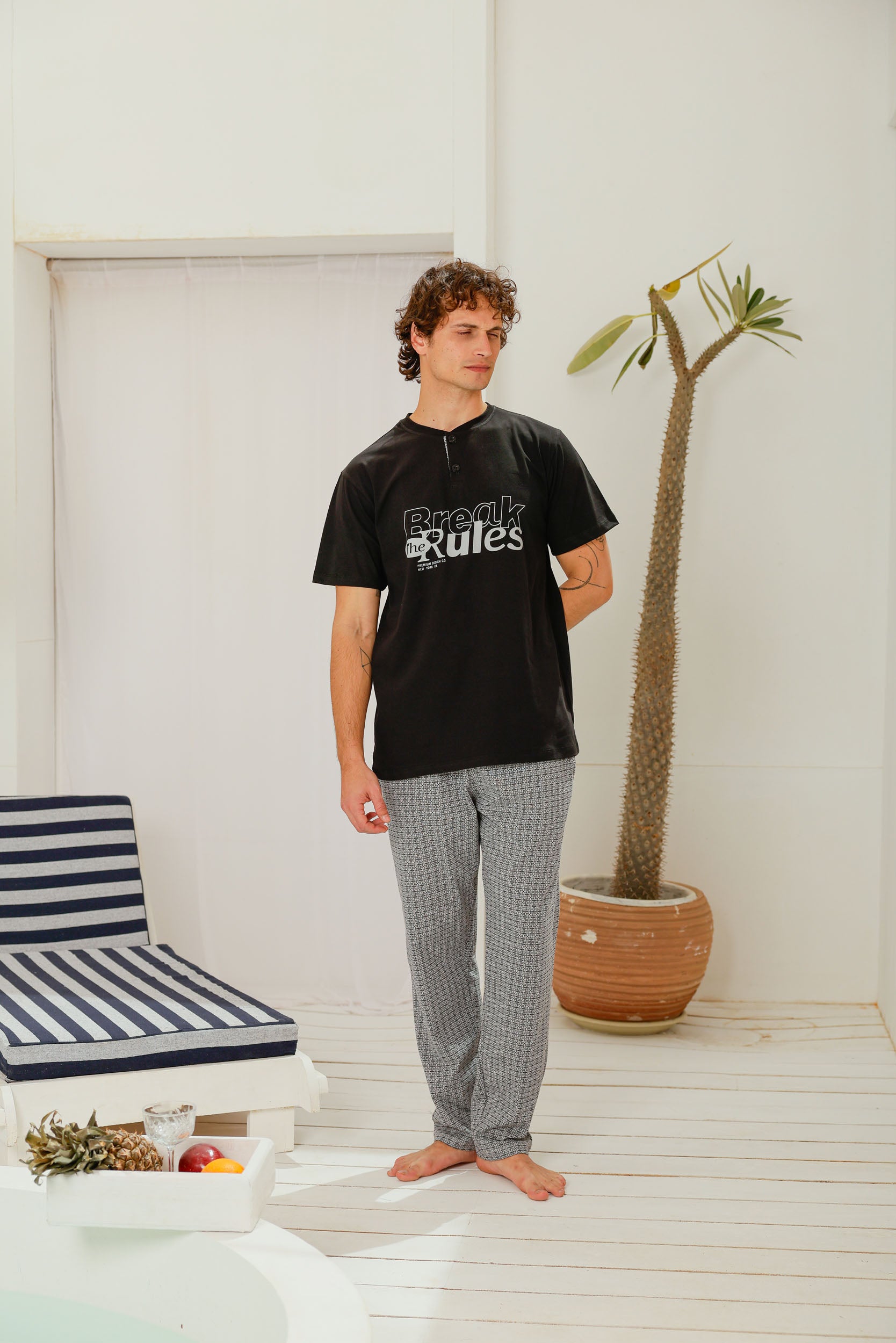 بيجاما نص كم بندا بزراير بنطلون مطبوع