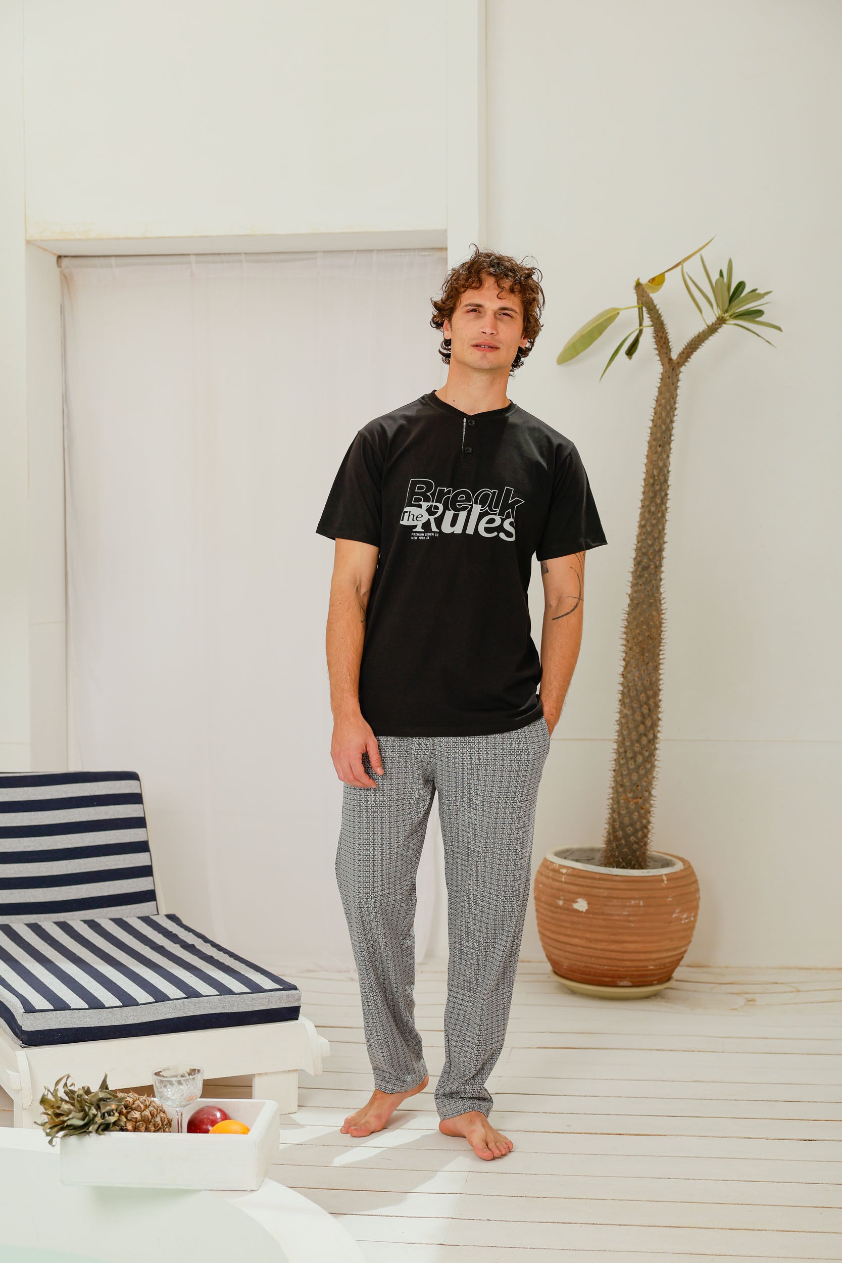 بيجاما نص كم بندا بزراير بنطلون مطبوع