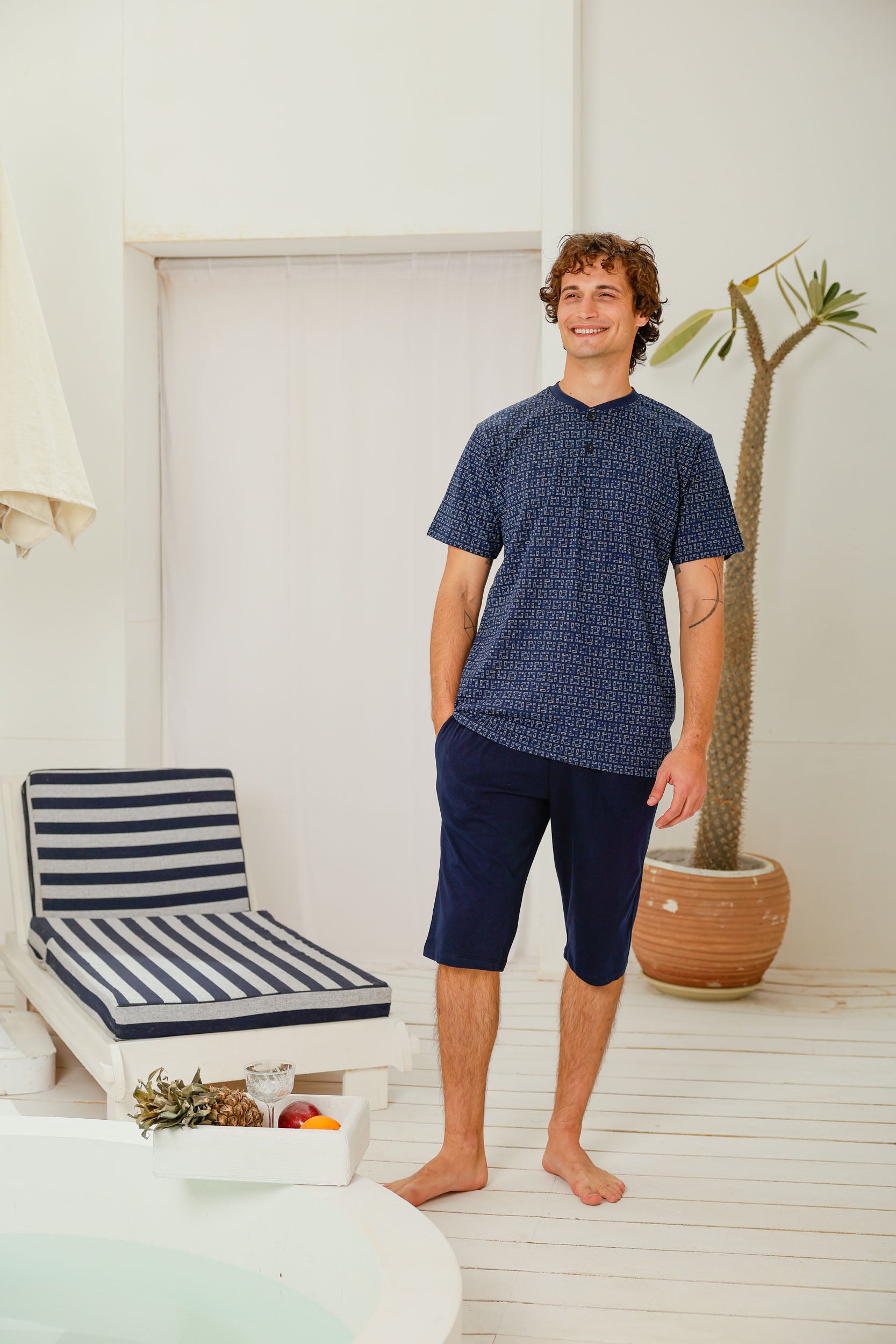 بيجاما نص كم بندا وزراير مطبوع شورت طويل