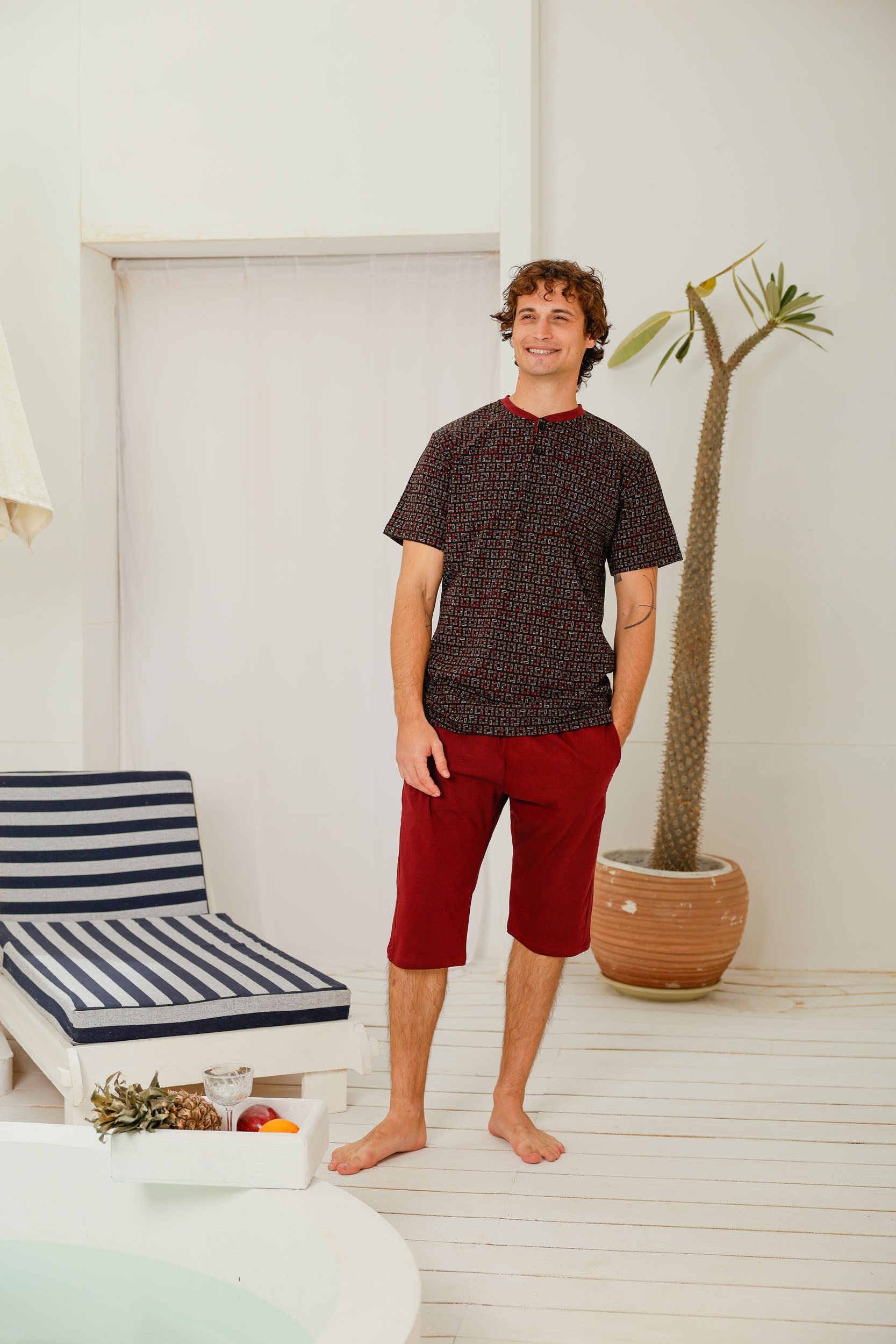 بيجاما نص كم بندا وزراير مطبوع شورت طويل