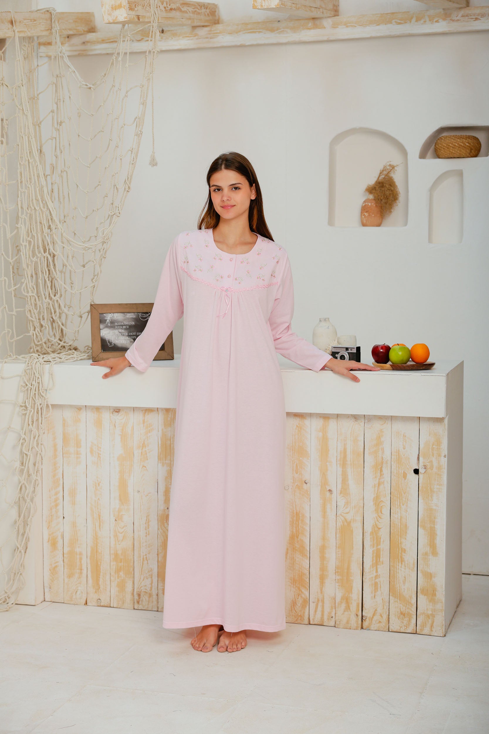 قميص حريمي بكم ساده مطرز ورده