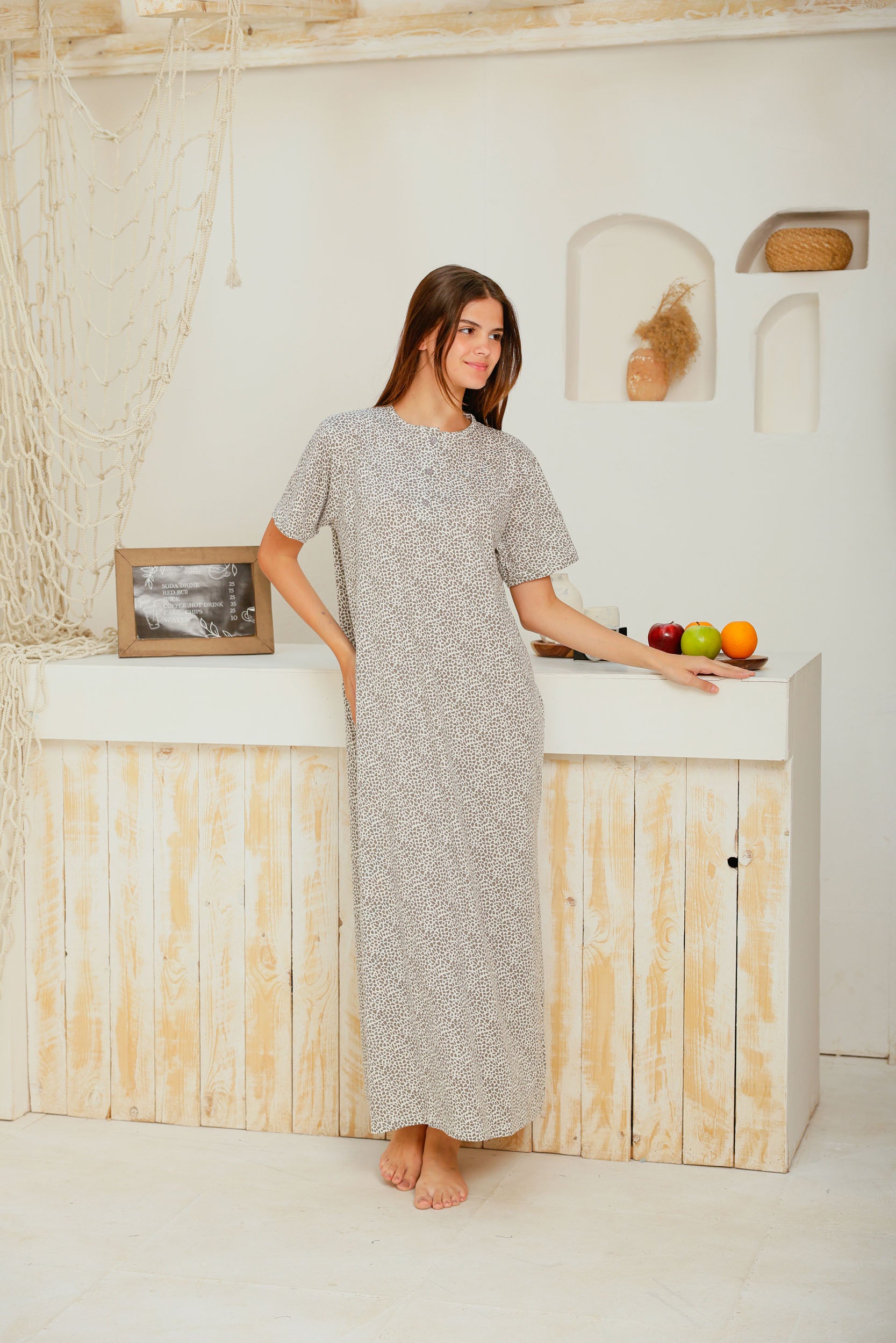 قميص نص كم مطبوع روتاري بزراير