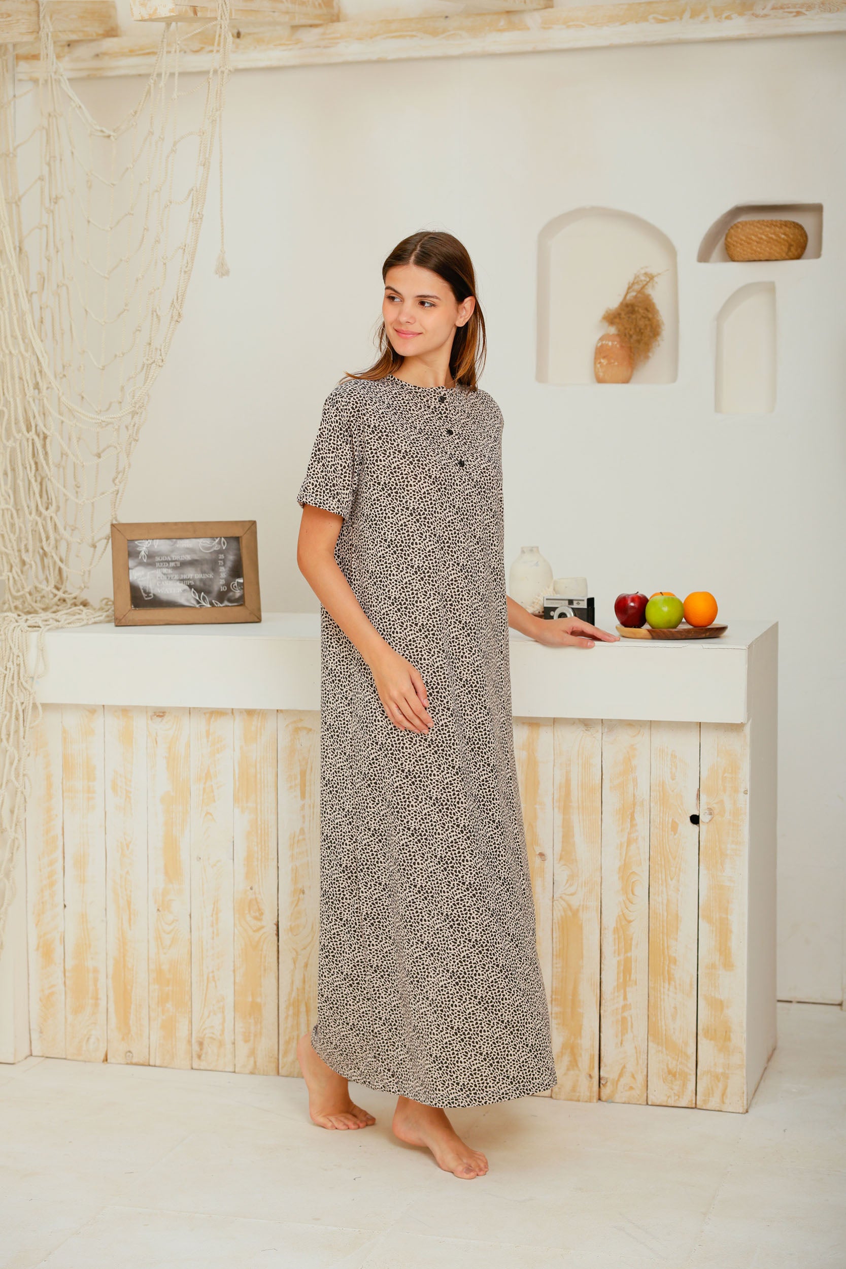 قميص نص كم مطبوع روتاري بزراير