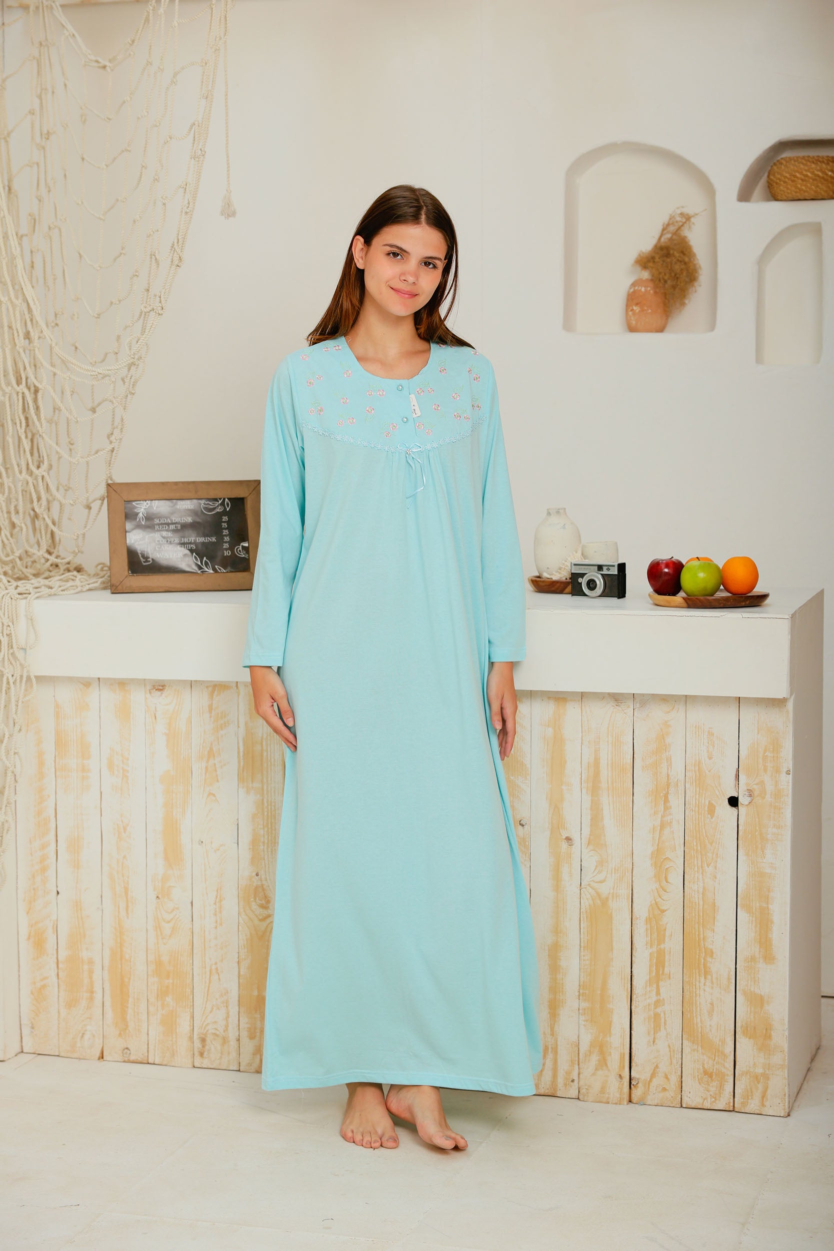 قميص حريمي بكم ساده مطرز ورده