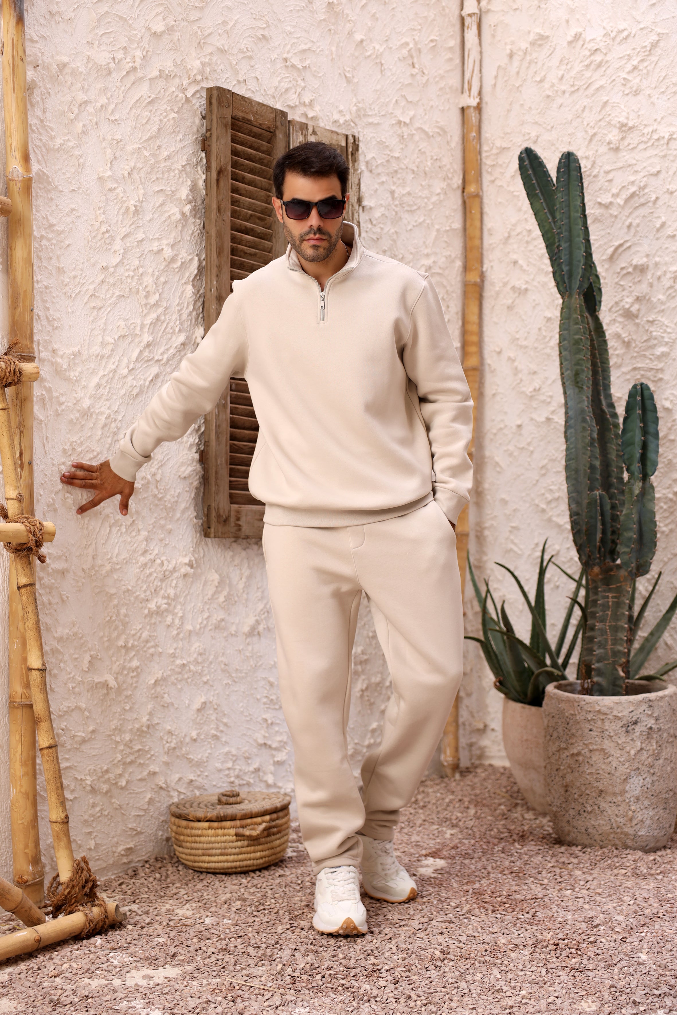 سويت شيرت نص ياقه ميلتون